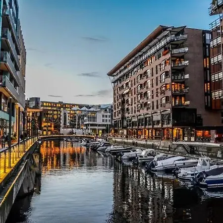 Tjuvholmen Gem With Rooftop Terrace And Parking Lejlighed